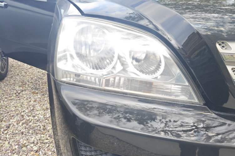 Used Huanghai Qisheng F1 2012 2.0L Two-Wheel-Drive Sport Edition Right Front Headlight