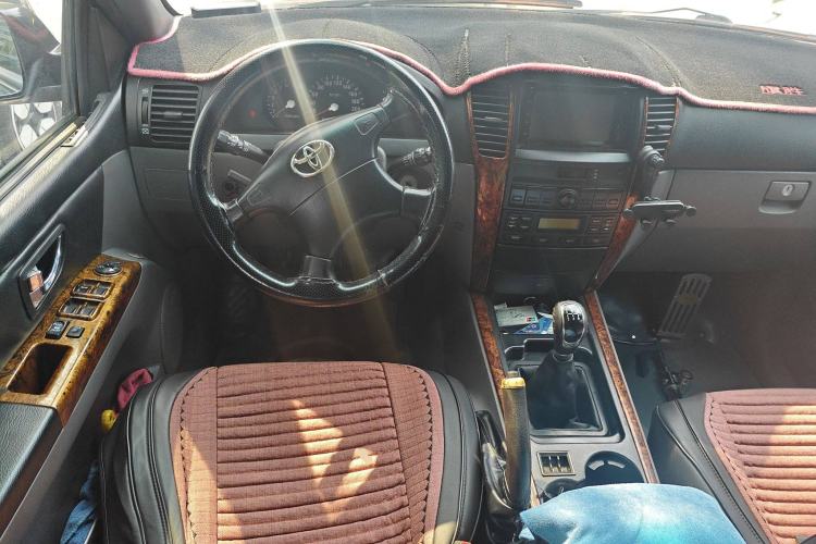 Used Huanghai Qisheng F1 2012 2.0L Two-Wheel-Drive Sport Edition Steering Wheel