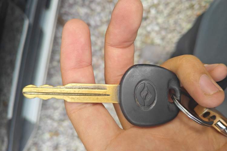 Used Huanghai Qisheng F1 2012 2.0L Two-Wheel-Drive Sport Edition Vehicle Key
