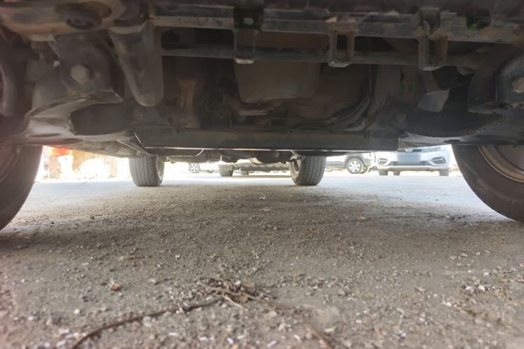Used Huanghai Qisheng F1 2009 2.0L Two-Wheel Drive DD6460D Chassis Front