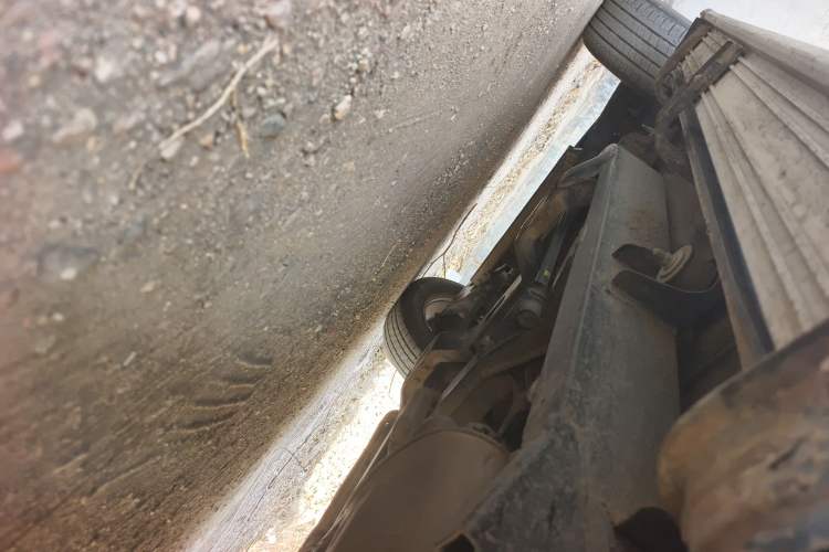 Used Huanghai Qisheng F1 2009 2.0L Two-Wheel Drive DD6460D Chassis Rear Left