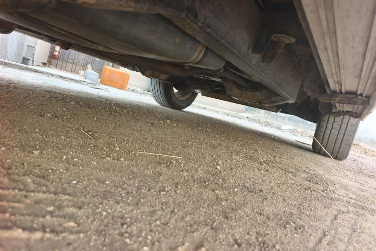 Used Huanghai Qisheng F1 2009 2.0L Two-Wheel Drive DD6460D Chassis Rear Right