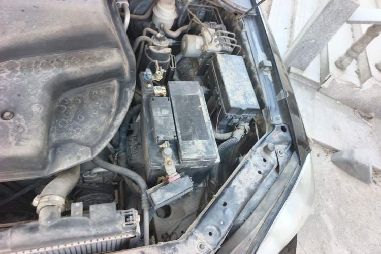 Used Huanghai Qisheng F1 2009 2.0L Two-Wheel Drive DD6460D Engine Bay Left