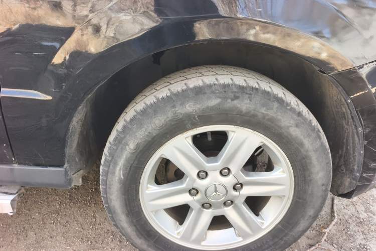 Used Huanghai Qisheng F1 2009 2.0L Two-Wheel Drive DD6460D Right Front Wheel Hub