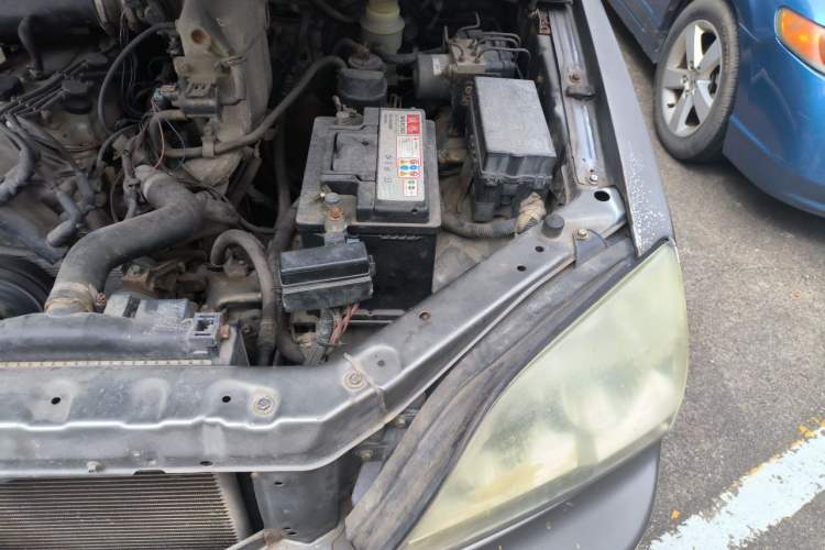 Used Huanghai Qisheng F1 2009 2.4L Two-Wheel Drive DD6470 Engine Bay Left