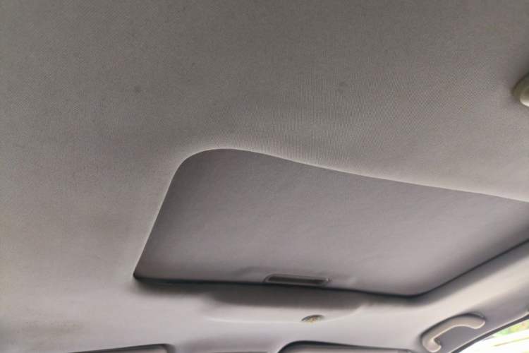 Used Huanghai Qisheng F1 2009 2.4L Two-Wheel Drive DD6470 Headliner