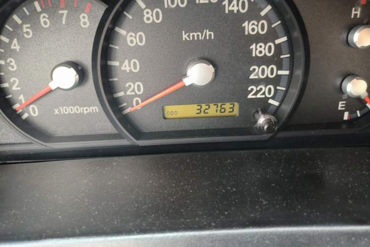 Used Huanghai Qisheng F1 2009 2.4L Two-Wheel Drive DD6470 Odometer Close Up