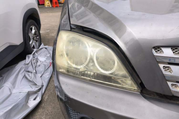 Used Huanghai Qisheng F1 2009 2.4L Two-Wheel Drive DD6470 Right Front Headlight