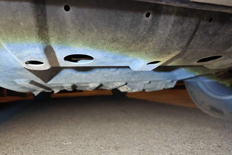 Used Huanghai Qisheng F1 2012 2.0L Two-Wheel-Drive Sport Edition Chassis Front