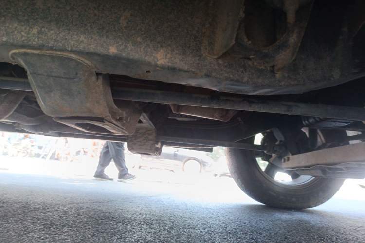 Used Huanghai Qisheng F1 2012 2.0L Two-Wheel Drive Business Edition Chassis Front Right
