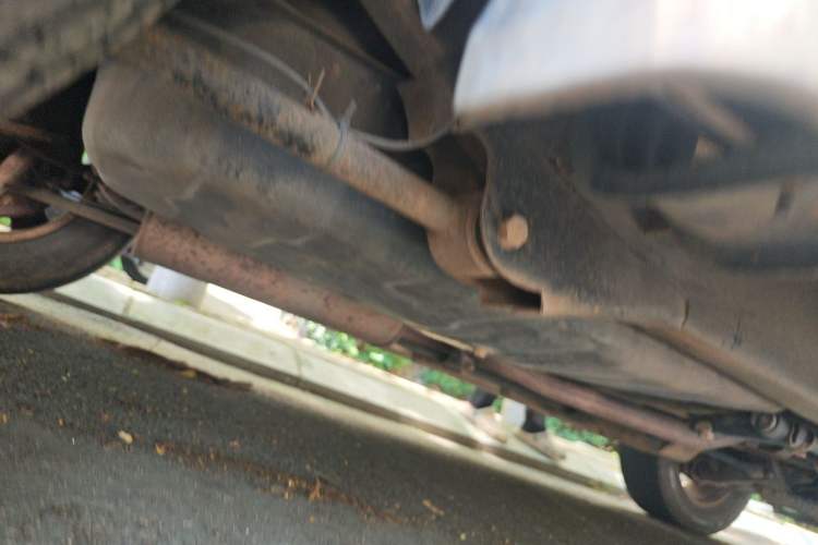 Used Huanghai Qisheng F1 2012 2.0L Two-Wheel Drive Business Edition Chassis Rear Right