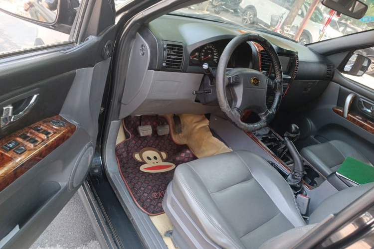 Used Huanghai Qisheng F1 2012 2.0L Two-Wheel Drive Business Edition Driver Seat