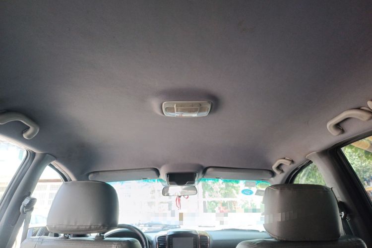 Used Huanghai Qisheng F1 2012 2.0L Two-Wheel Drive Business Edition Headliner