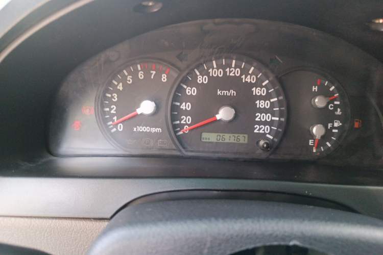 Used Huanghai Qisheng F1 2012 2.0L Two-Wheel Drive Business Edition Instrument Cluster