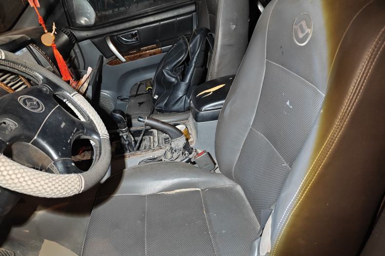 Used Huanghai Qisheng F1 2012 2.0L Two-Wheel-Drive Sport Edition Left Front Seat