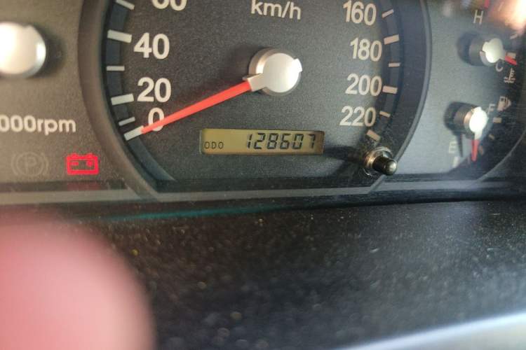 Used Huanghai Qisheng F1 2012 2.0L Two-Wheel Drive Business Edition Odometer Close Up
