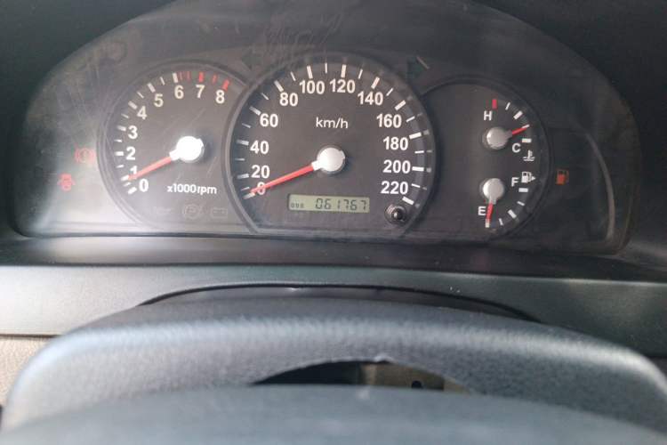 Used Huanghai Qisheng F1 2012 2.0L Two-Wheel Drive Business Edition Odometer Close Up