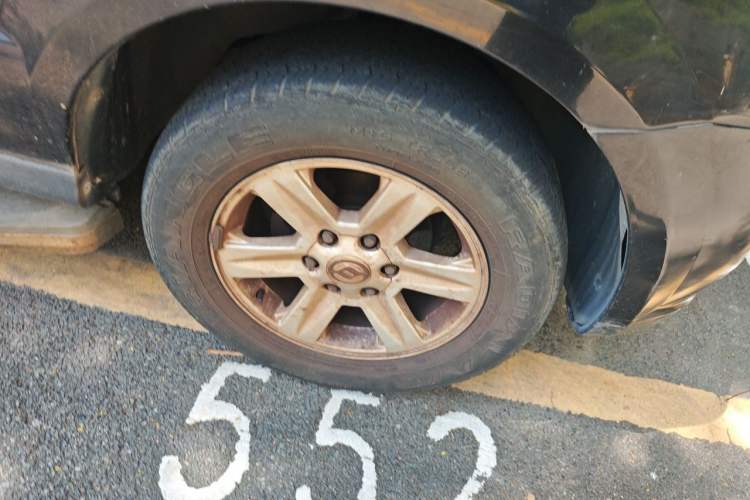 Used Huanghai Qisheng F1 2012 2.0L Two-Wheel Drive Business Edition Right Front Wheel Hub