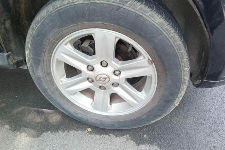 Used Huanghai Qisheng F1 2012 2.0L Two-Wheel Drive Business Edition Right Front Wheel Hub