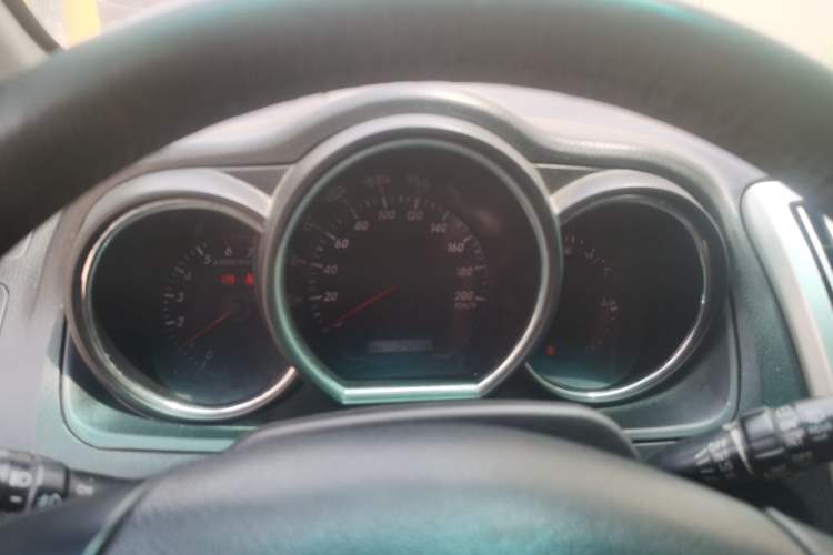 Used Huanghai Qisheng V3 2011 2.0L Ultra-Luxury Version Instrument Cluster