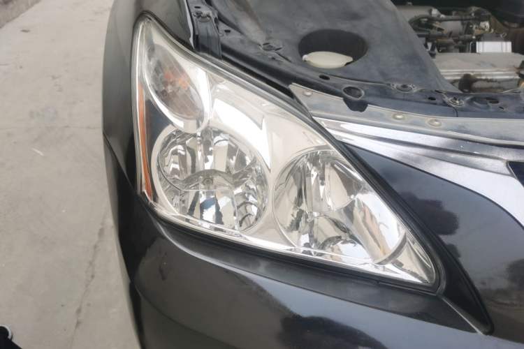 Used Huanghai Qisheng V3 2011 2.0L Ultra-Luxury Version Right Front Headlight