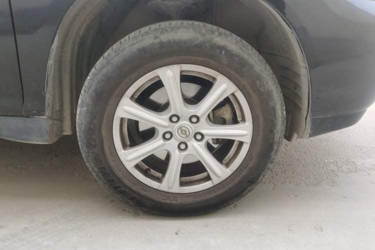 Used Huanghai Qisheng V3 2011 2.0L Ultra-Luxury Version Right Front Wheel Hub