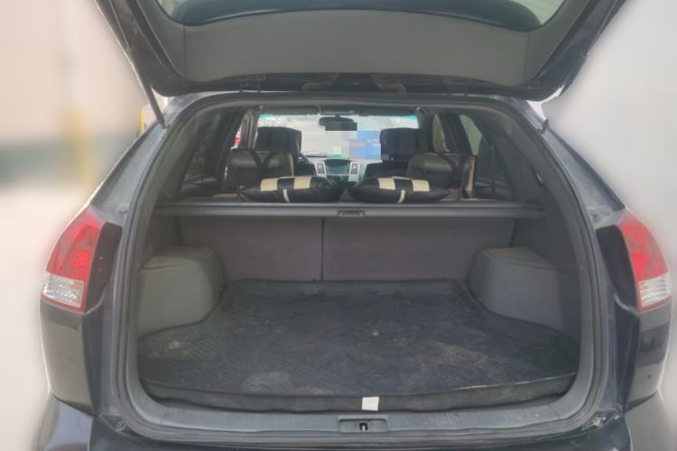 Used Huanghai Qisheng V3 2011 2.0L Ultra-Luxury Version Trunk