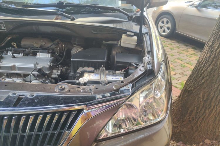 Used Huanghai Qisheng V3 2011 2.0L Ultra-Luxury Version Engine Bay Left