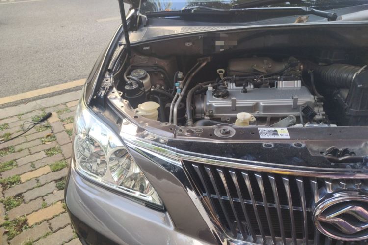 Used Huanghai Qisheng V3 2011 2.0L Ultra-Luxury Version Engine Bay Right