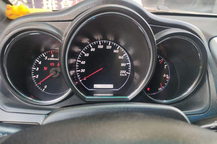 Used Huanghai Qisheng V3 2011 2.0L Ultra-Luxury Version Instrument Cluster