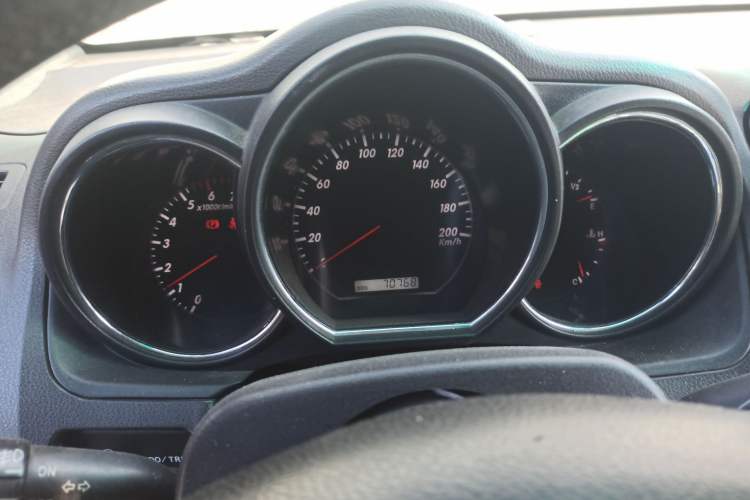 Used Huanghai Qisheng V3 2011 2.0L Ultra-Luxury Version Instrument Cluster