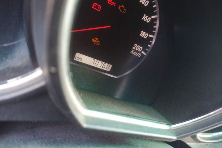 Used Huanghai Qisheng V3 2011 2.0L Ultra-Luxury Version Odometer Close Up