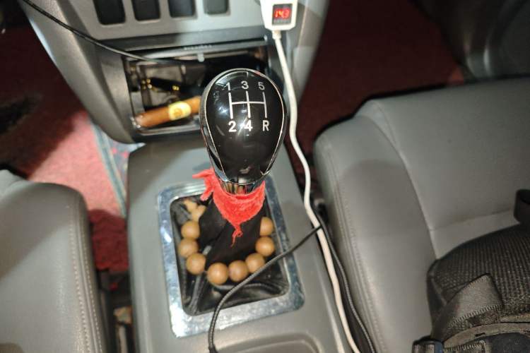 Used Huanghai Qisheng V3 2011 2.0L Ultra-Luxury Version Gear Lever
