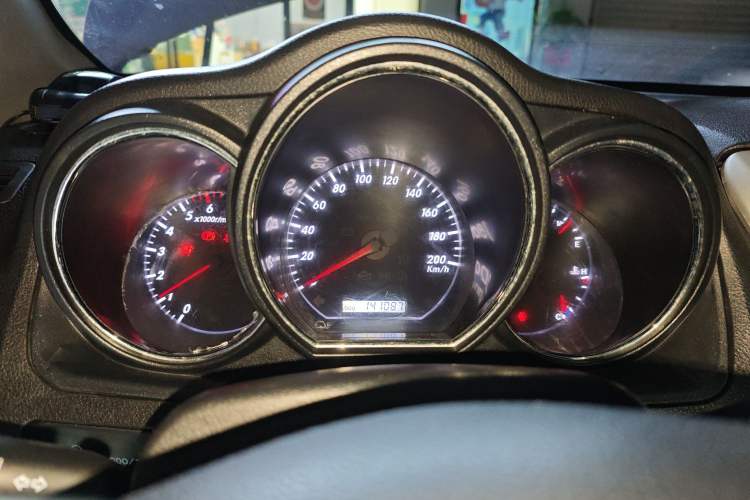 Used Huanghai Qisheng V3 2011 2.0L Ultra-Luxury Version Instrument Cluster