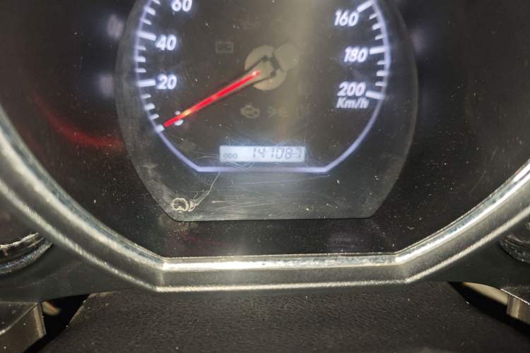 Used Huanghai Qisheng V3 2011 2.0L Ultra-Luxury Version Odometer Close Up