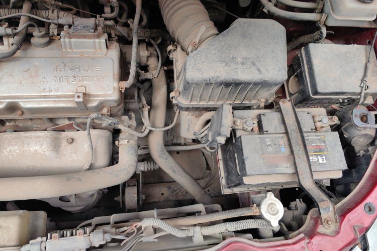Used Huanghai Qisheng V3 2011 2.0L Ultra-Luxury Version Engine Bay Left