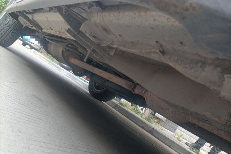 Used Huanghai Qisheng V3 2011 2.0L Ultra-Luxury Version Chassis Front Right