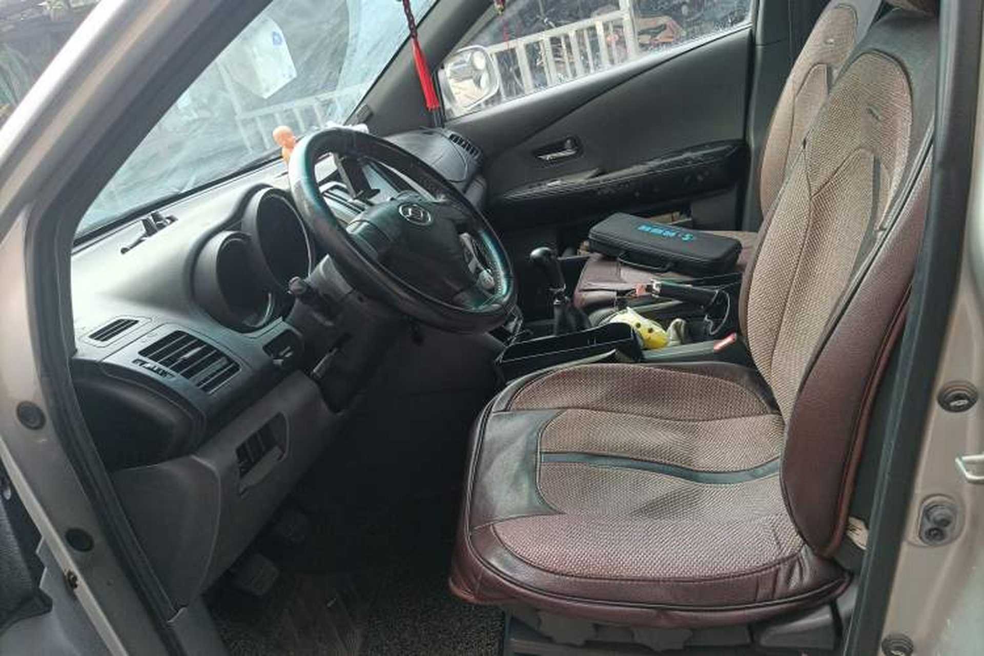 Used Huanghai Qisheng V3 2011 2.0L Ultra-Luxury Version Left Front Seat