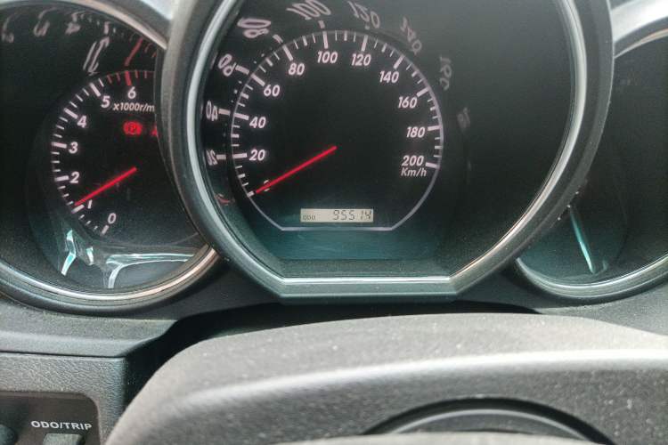 Used Huanghai Qisheng V3 2011 2.0L Ultra-Luxury Version Odometer Close Up