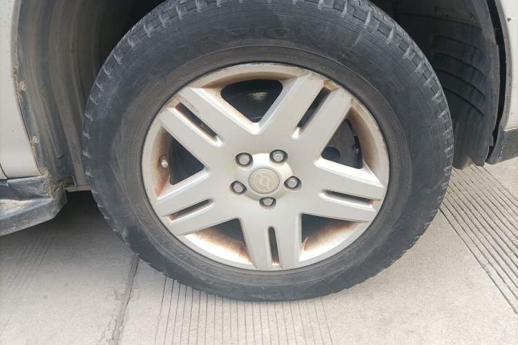 Used Huanghai Qisheng V3 2011 2.0L Ultra-Luxury Version Right Front Wheel Hub