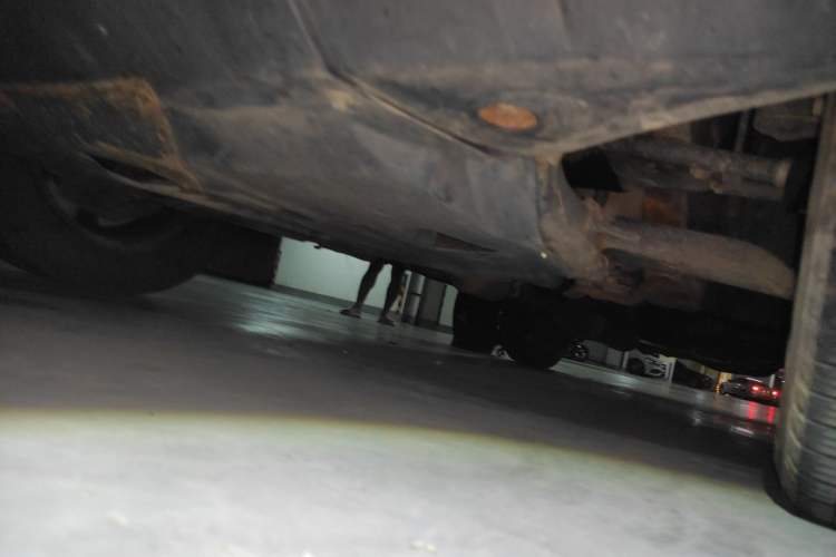 Used Huanghai Qisheng V3 2011 2.0L Ultra-Luxury Version Chassis Front Left