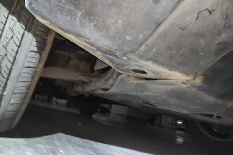Used Huanghai Qisheng V3 2011 2.0L Ultra-Luxury Version Chassis Front Right