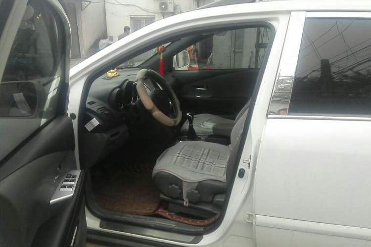 Used Huanghai Qisheng V3 2011 2.0L Ultra-Luxury Version Driver Seat