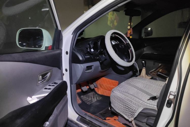 Used Huanghai Qisheng V3 2011 2.0L Ultra-Luxury Version Driver Seat