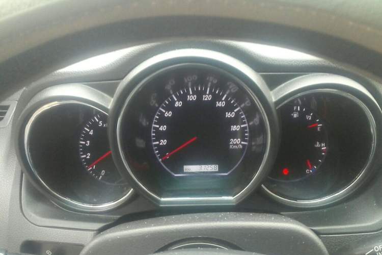 Used Huanghai Qisheng V3 2011 2.0L Ultra-Luxury Version Instrument Cluster
