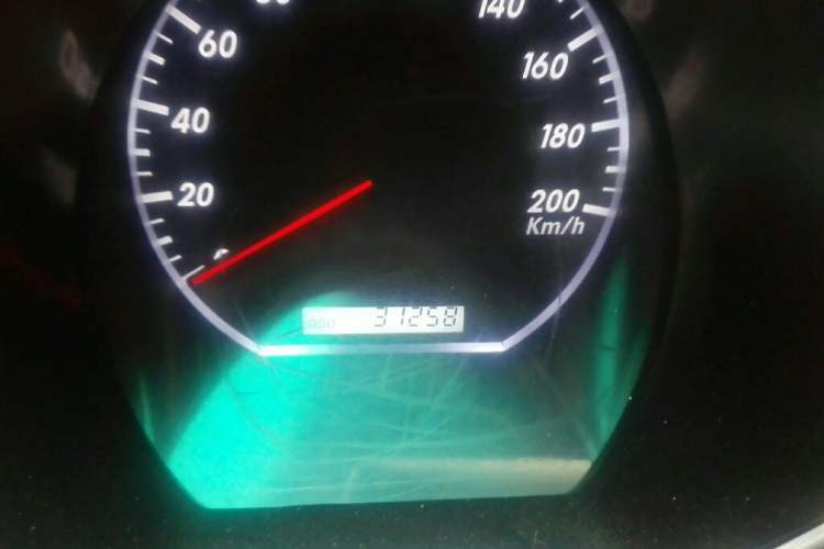 Used Huanghai Qisheng V3 2011 2.0L Ultra-Luxury Version Odometer Close Up