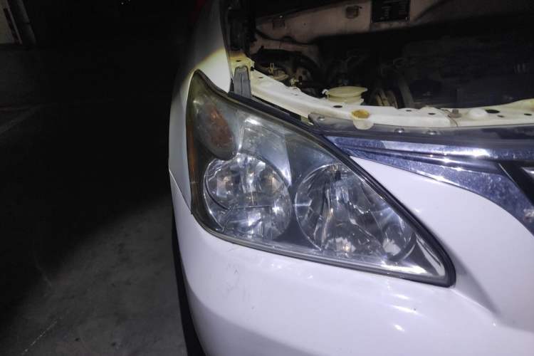 Used Huanghai Qisheng V3 2011 2.0L Ultra-Luxury Version Right Front Headlight