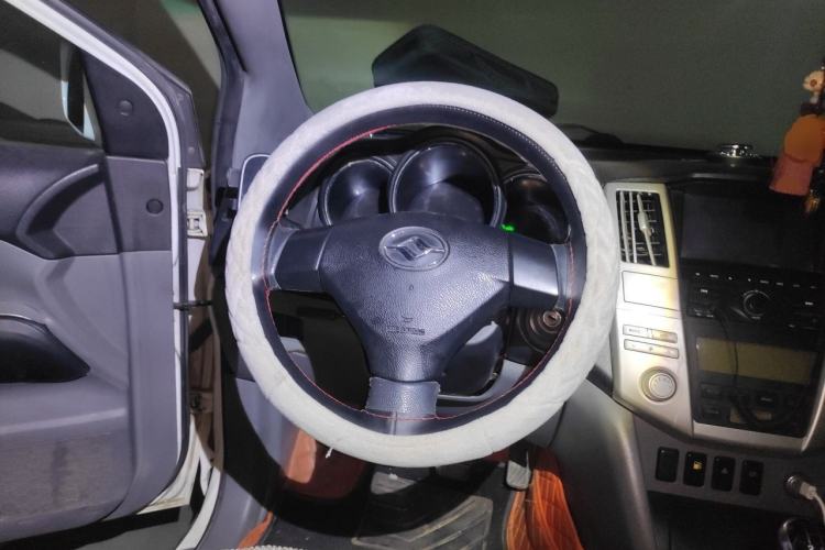Used Huanghai Qisheng V3 2011 2.0L Ultra-Luxury Version Steering Wheel