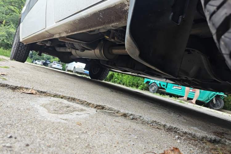 Used Huanghai Ruitu 2016 2.8T Express Edition Chassis Front Right