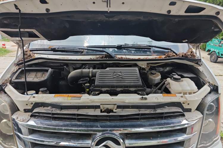 Used Huanghai Ruitu 2016 2.8T Express Edition Engine Bay